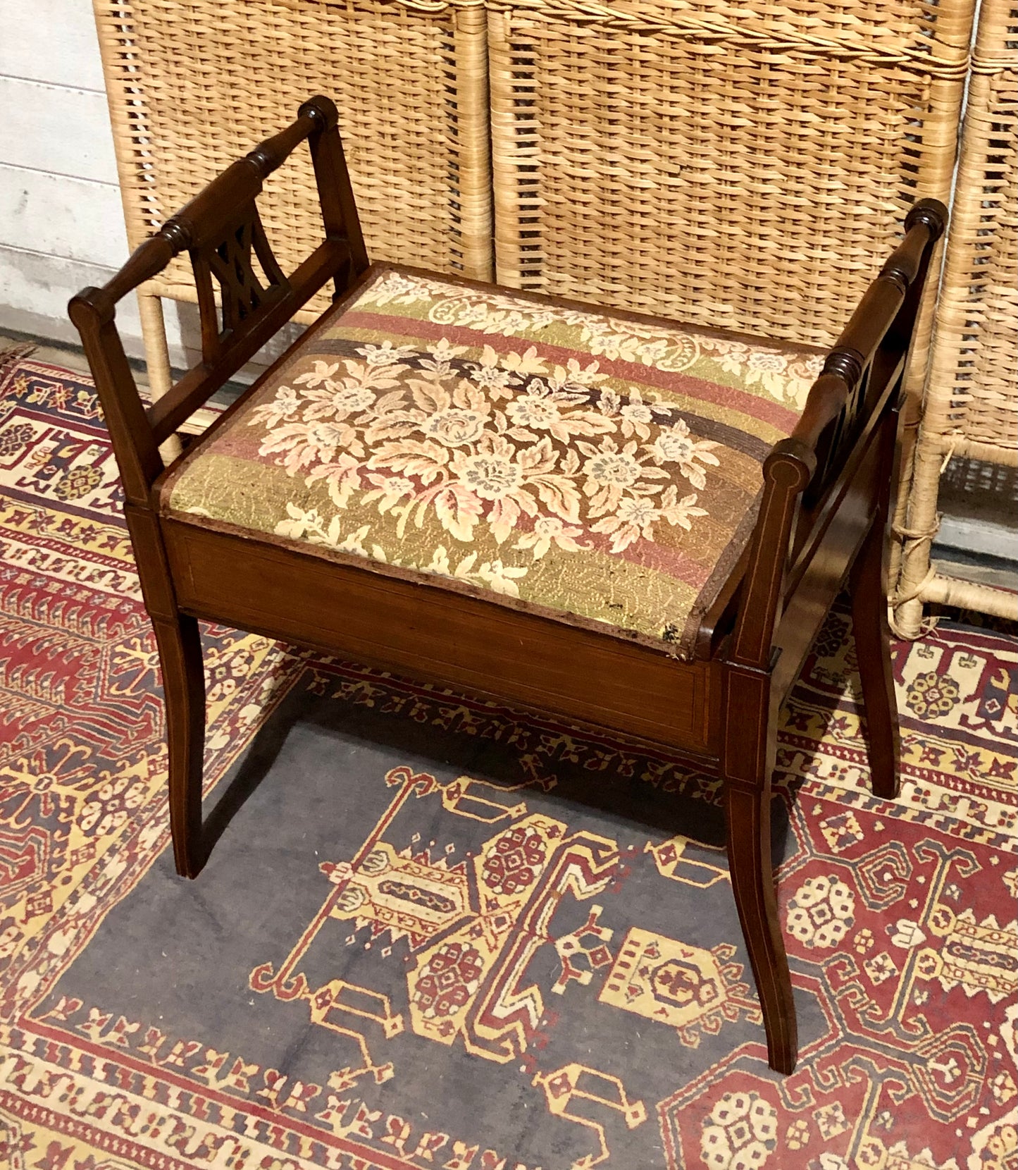 000646....Handsome Edwardian Piano Stool