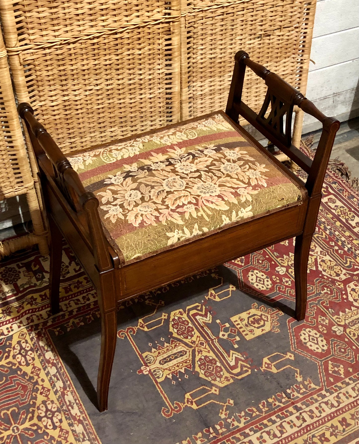 000646....Handsome Edwardian Piano Stool