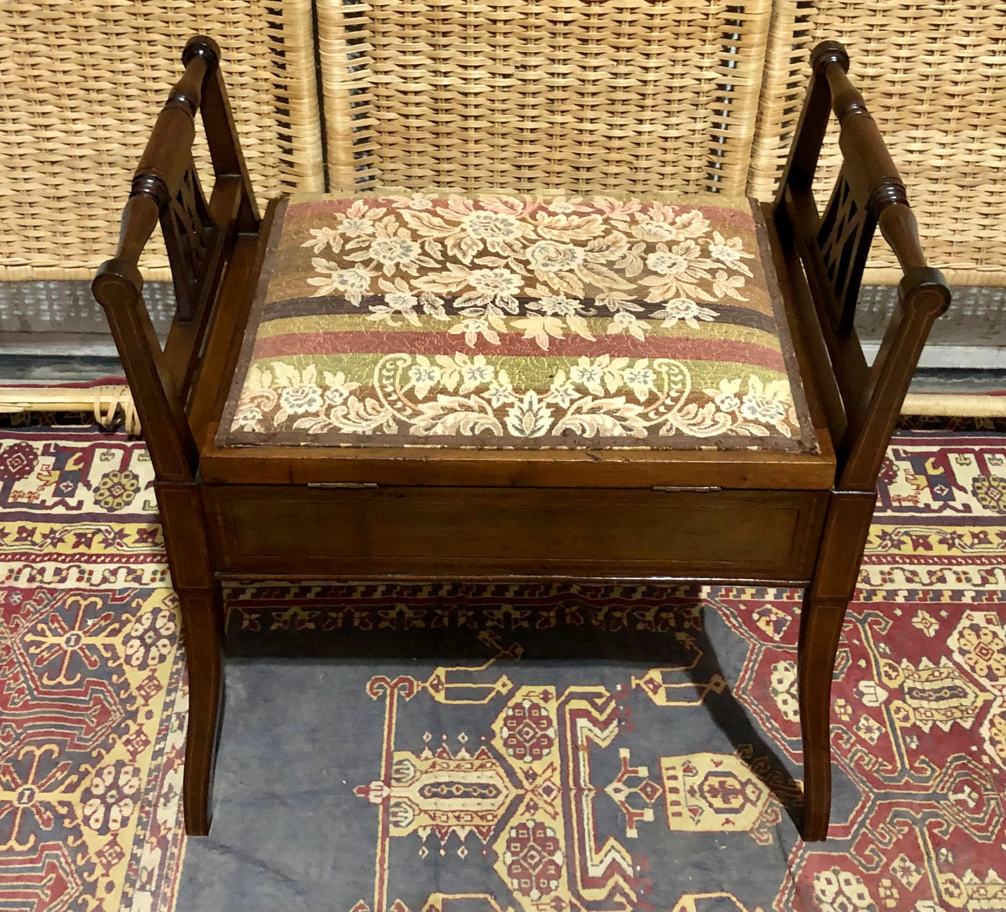000646....Handsome Edwardian Piano Stool