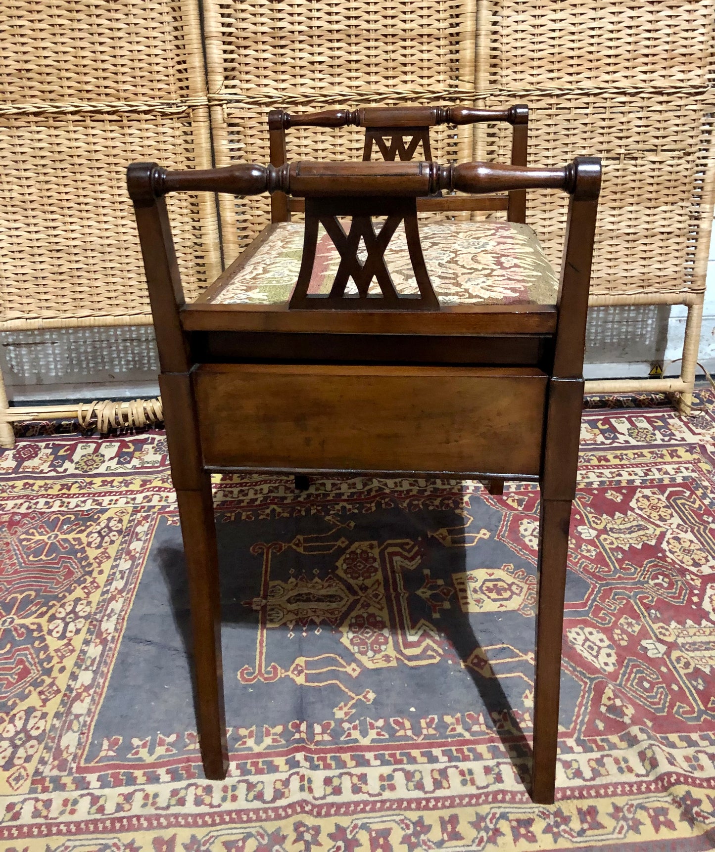 000646....Handsome Edwardian Piano Stool