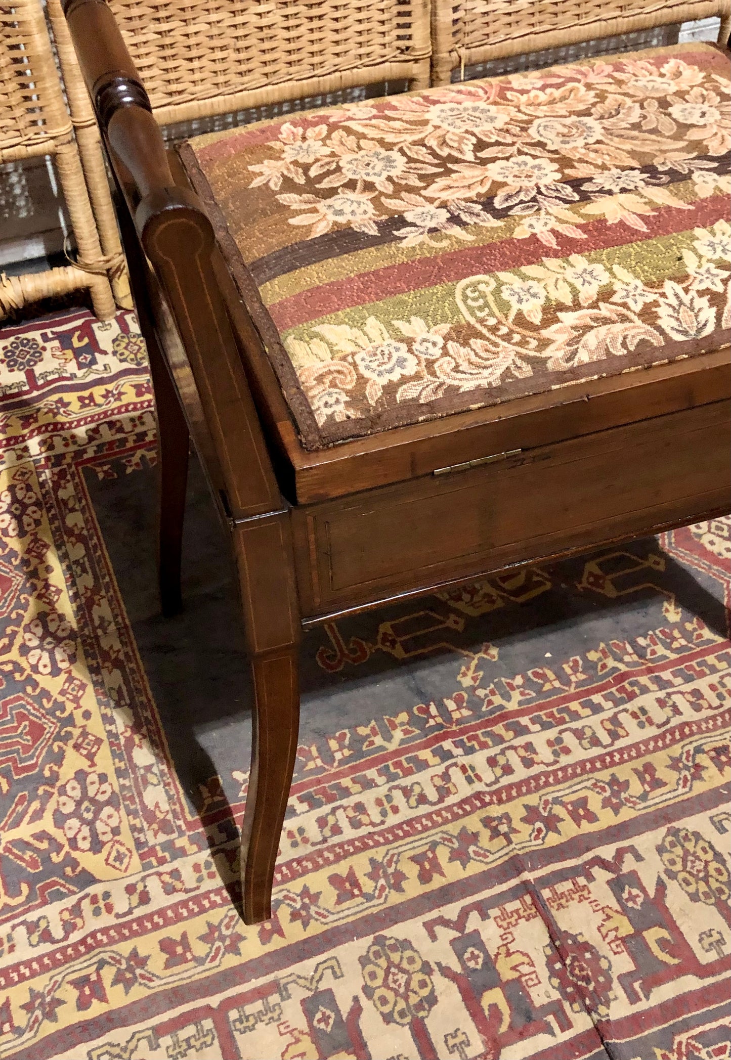 000646....Handsome Edwardian Piano Stool