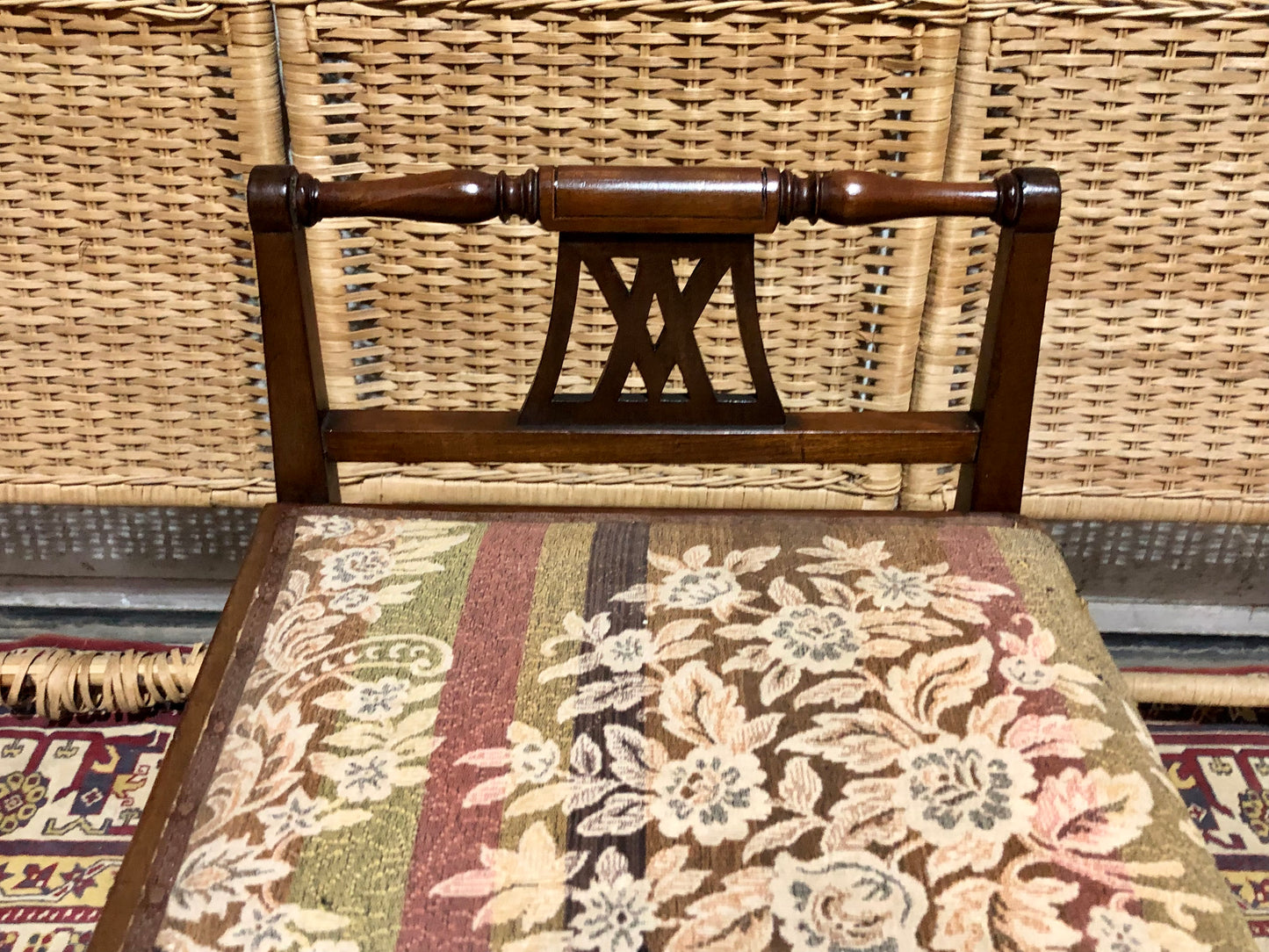 000646....Handsome Edwardian Piano Stool