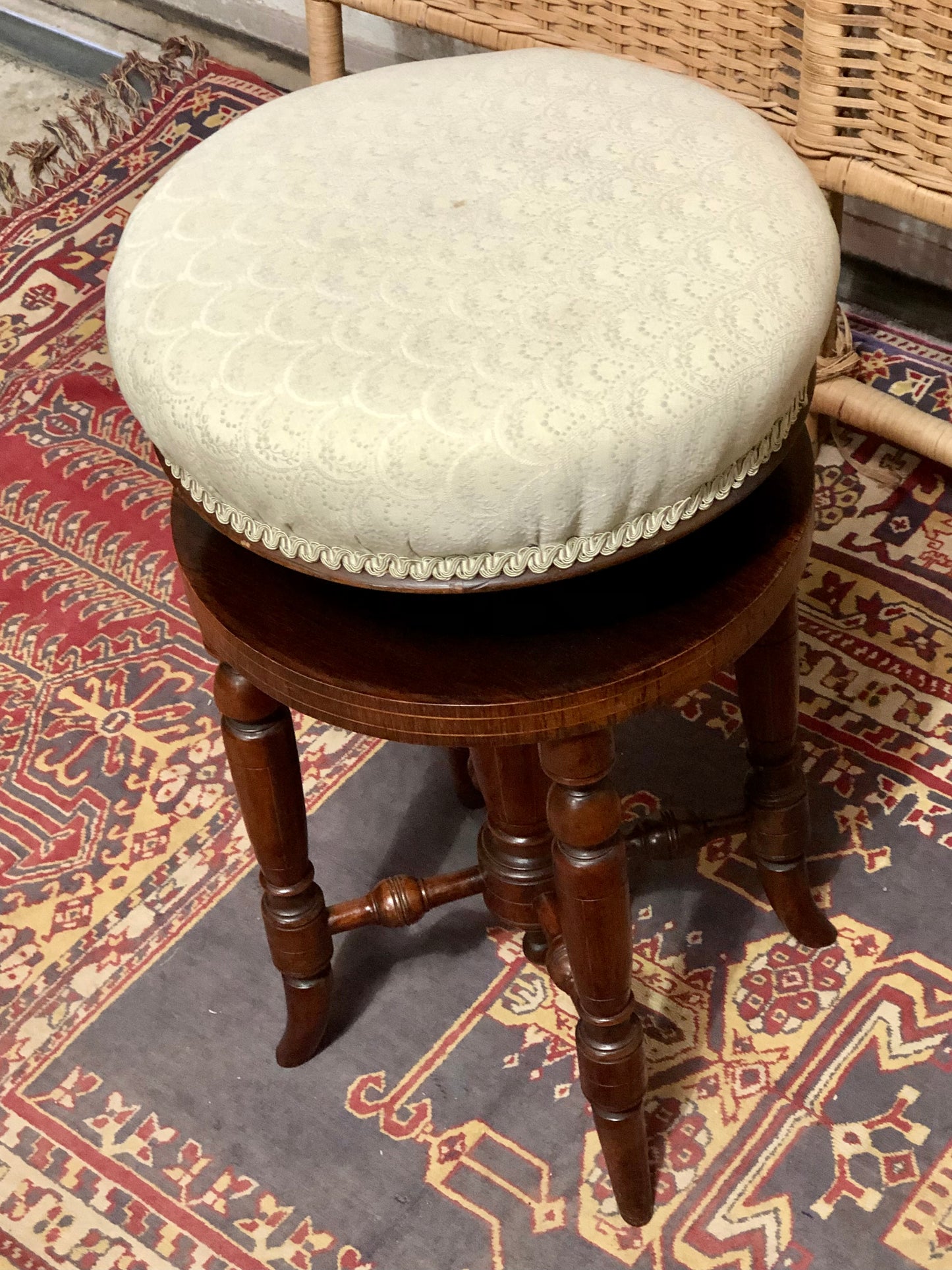 000645....Handsome Victorian Piano Stool