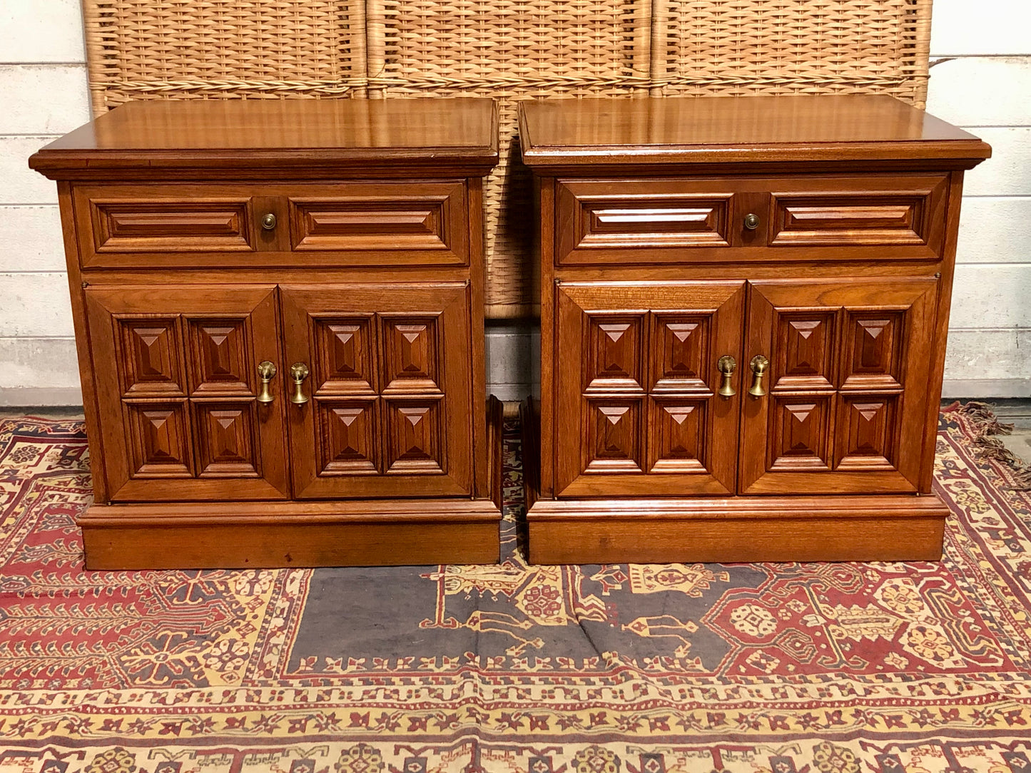 000644....Handsome Pair Of Vintage Bedside Tables