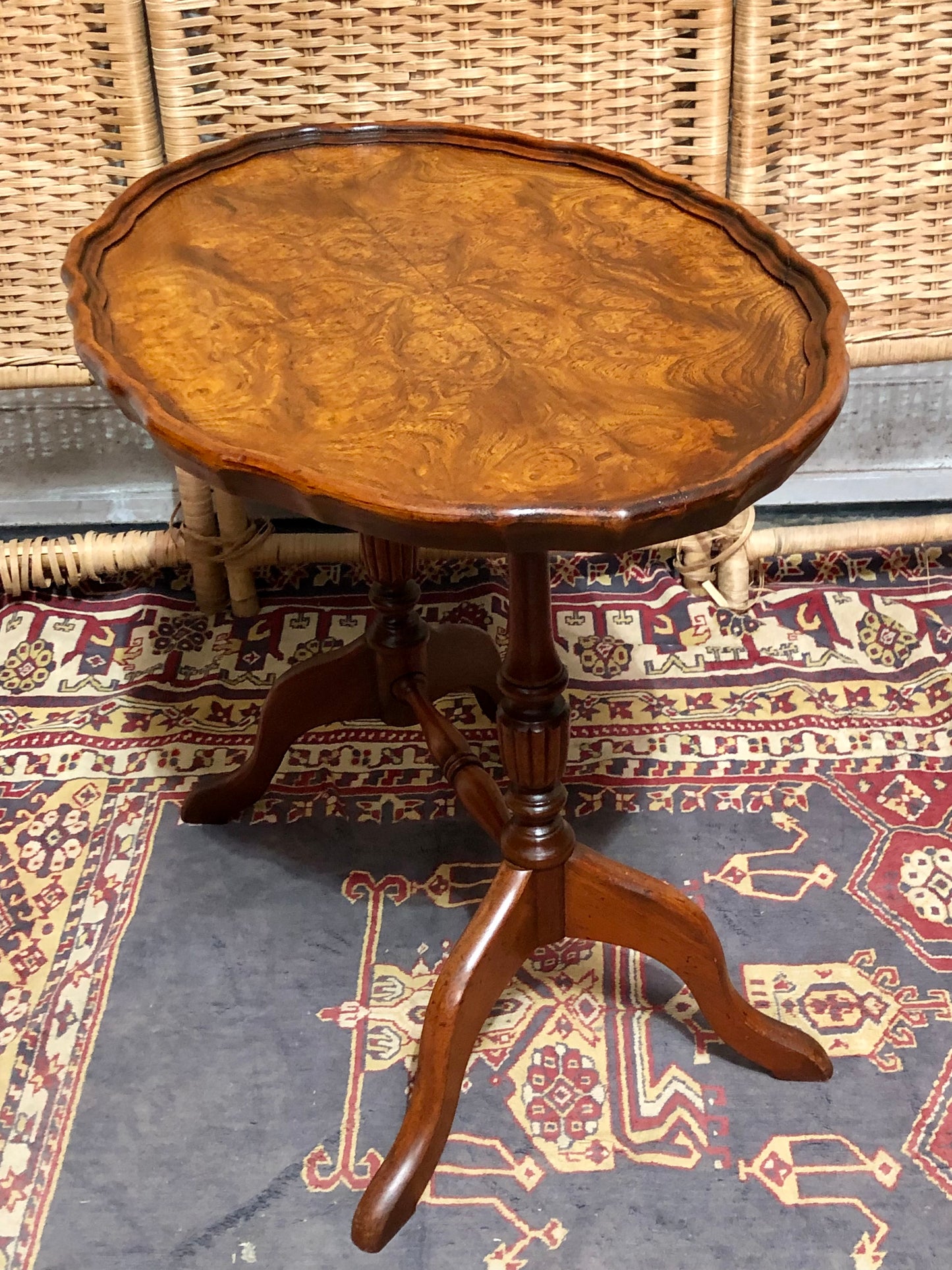 000631....Handsome Vintage Burl Wood Occasional Table From " Brights Of Nettlebed "