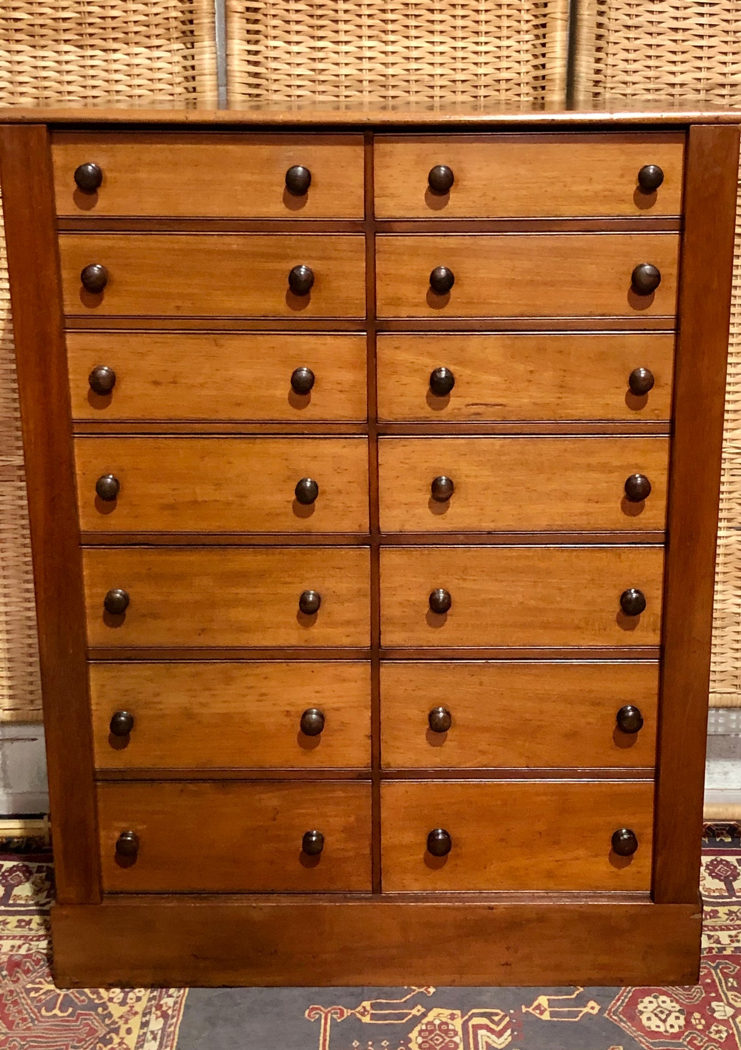 000625....Handsome Antique Double Fronted Wellington/Collectors Chest Of Fourteen Drawers
