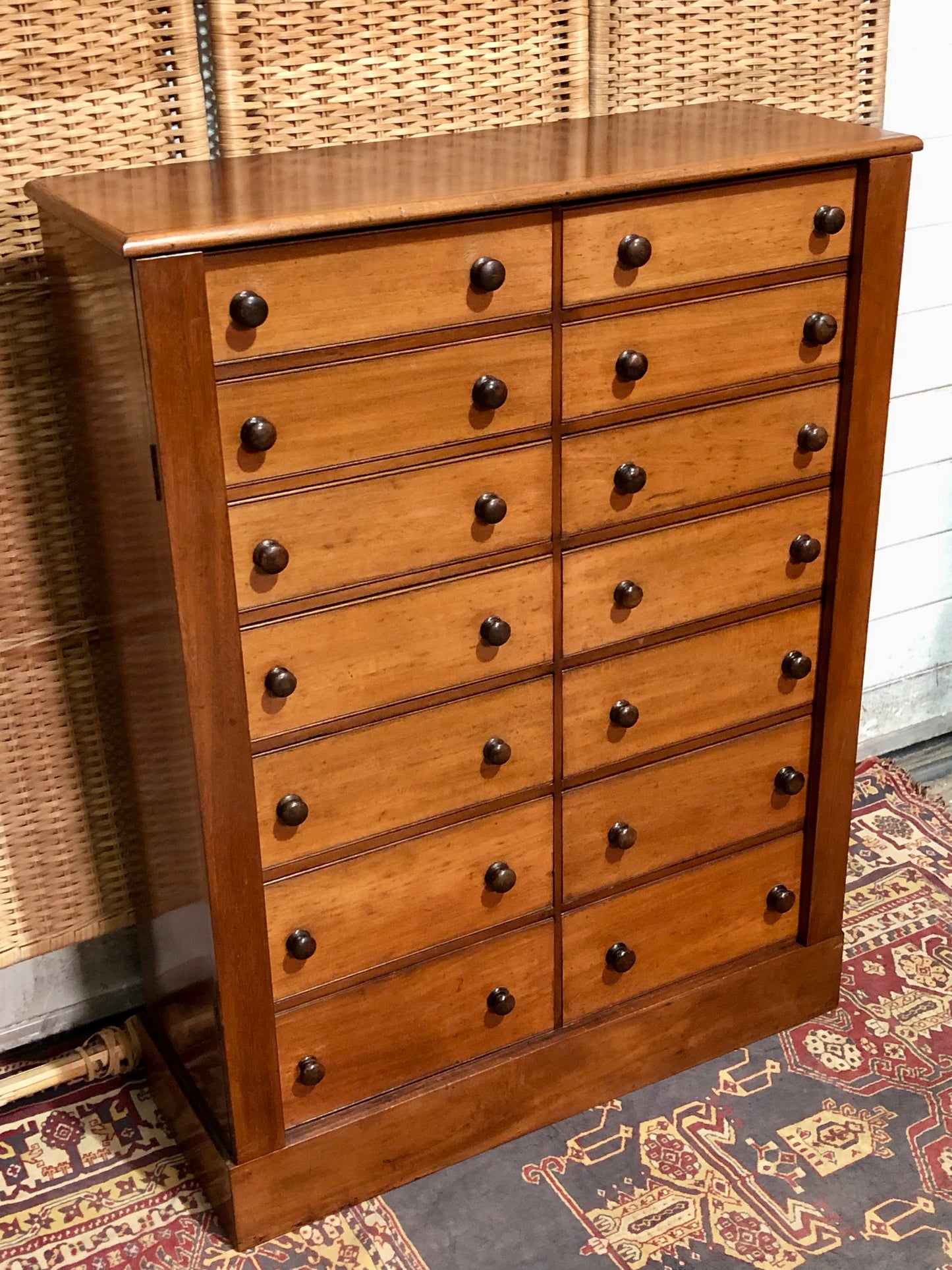 000625....Handsome Antique Double Fronted Wellington/Collectors Chest Of Fourteen Drawers