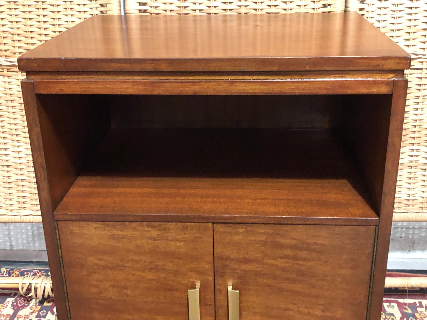 000594....Handsome Pair Of Mahogany Retro Bedside Tables
