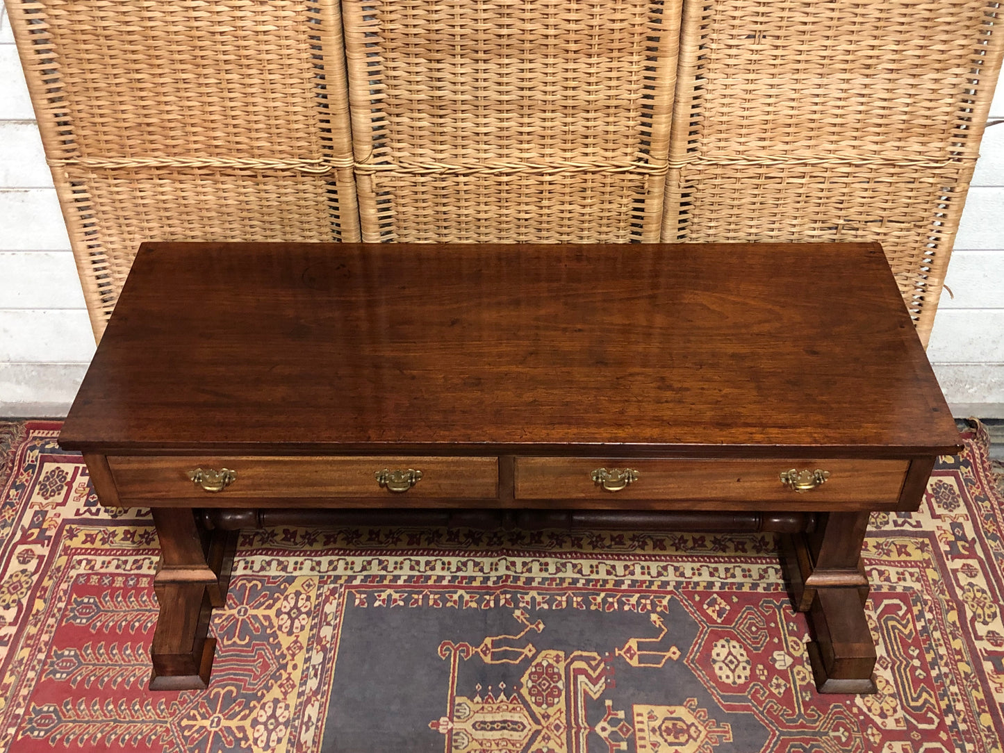 000615....Handsome Antique Mahogany Coffee Table