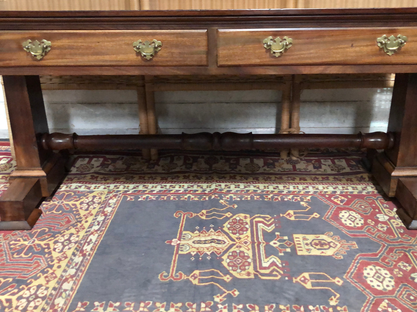 000615....Handsome Antique Mahogany Coffee Table