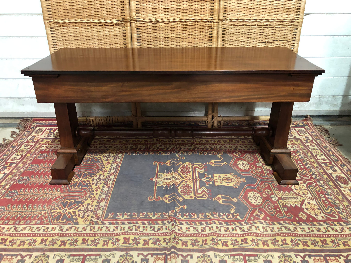 000615....Handsome Antique Mahogany Coffee Table