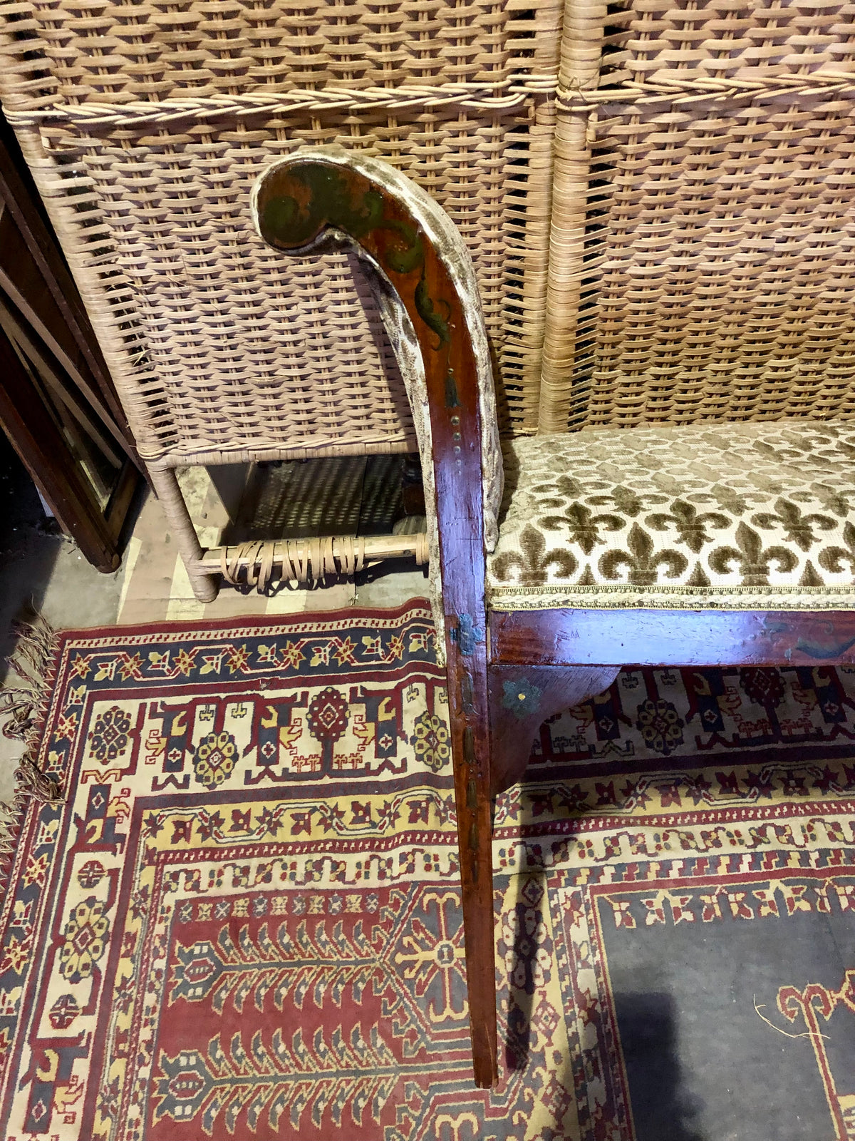 000485....Handsome Antique Mahogany Window Seat