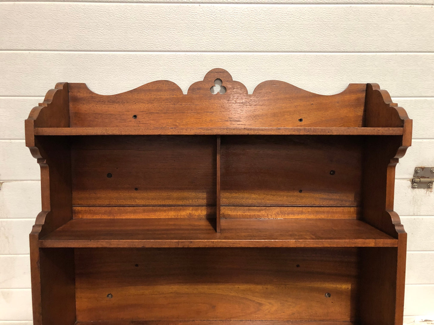 000608....Handsome Vintage Arts And Crafts Mahogany Wall Shelves