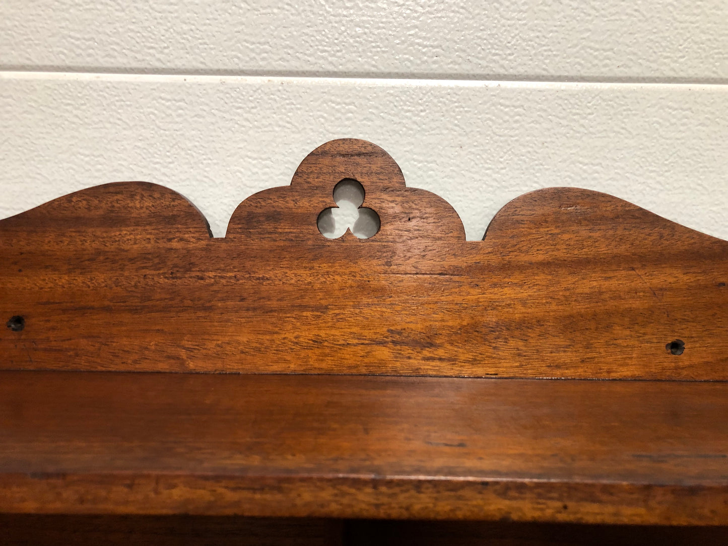 000608....Handsome Vintage Arts And Crafts Mahogany Wall Shelves