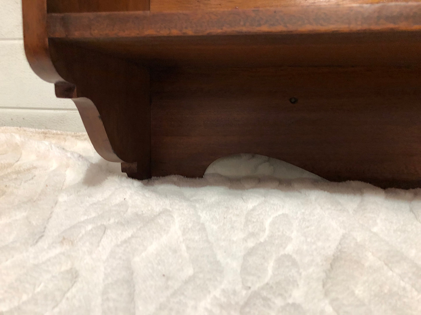 000608....Handsome Vintage Arts And Crafts Mahogany Wall Shelves