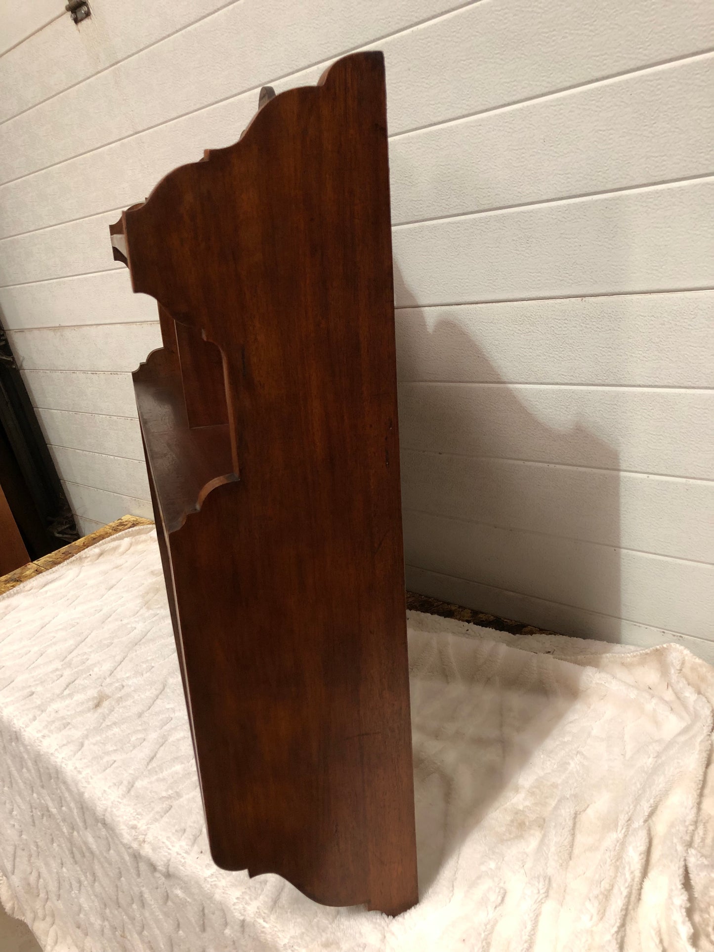000608....Handsome Vintage Arts And Crafts Mahogany Wall Shelves