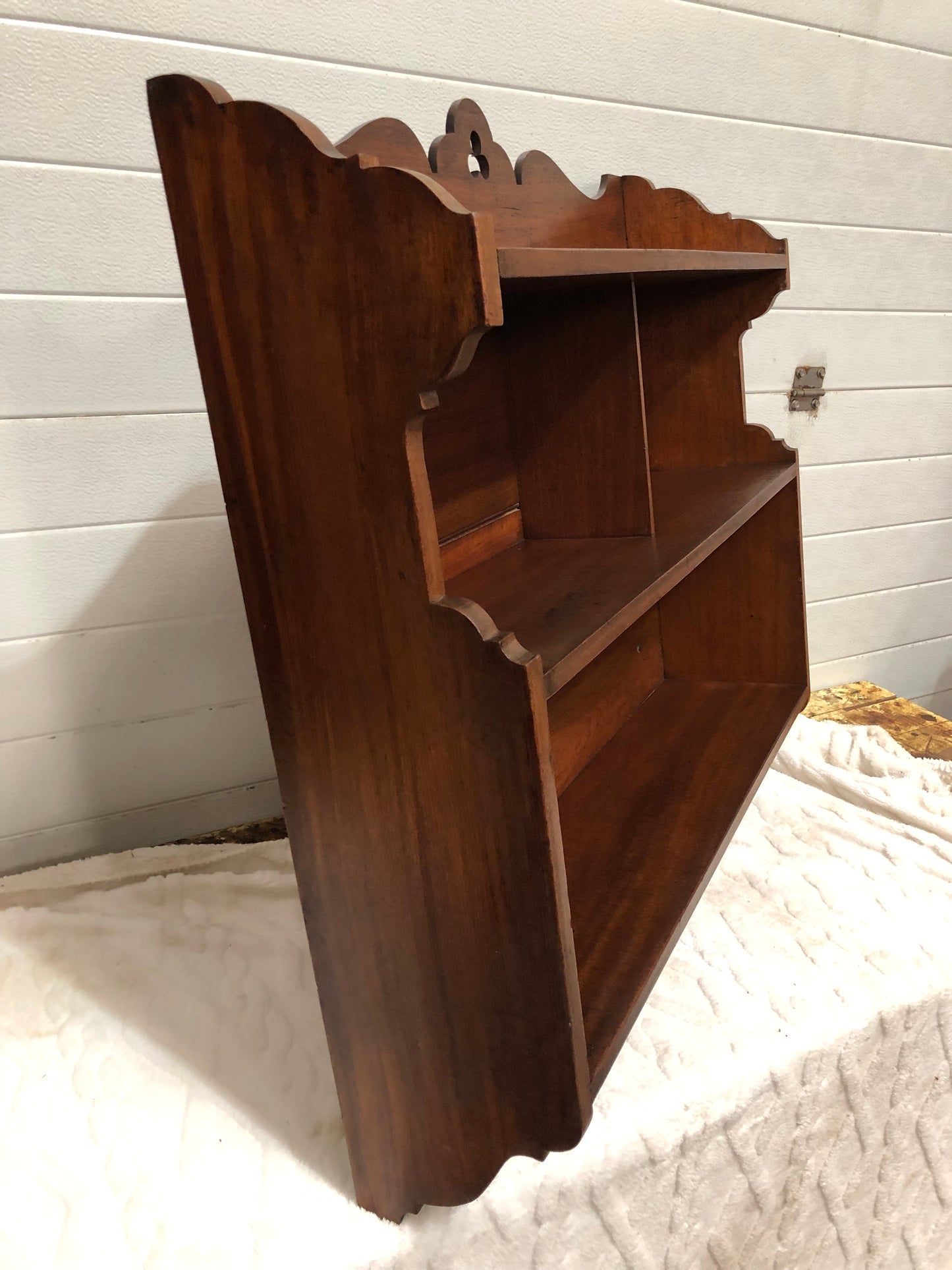 000608....Handsome Vintage Arts And Crafts Mahogany Wall Shelves