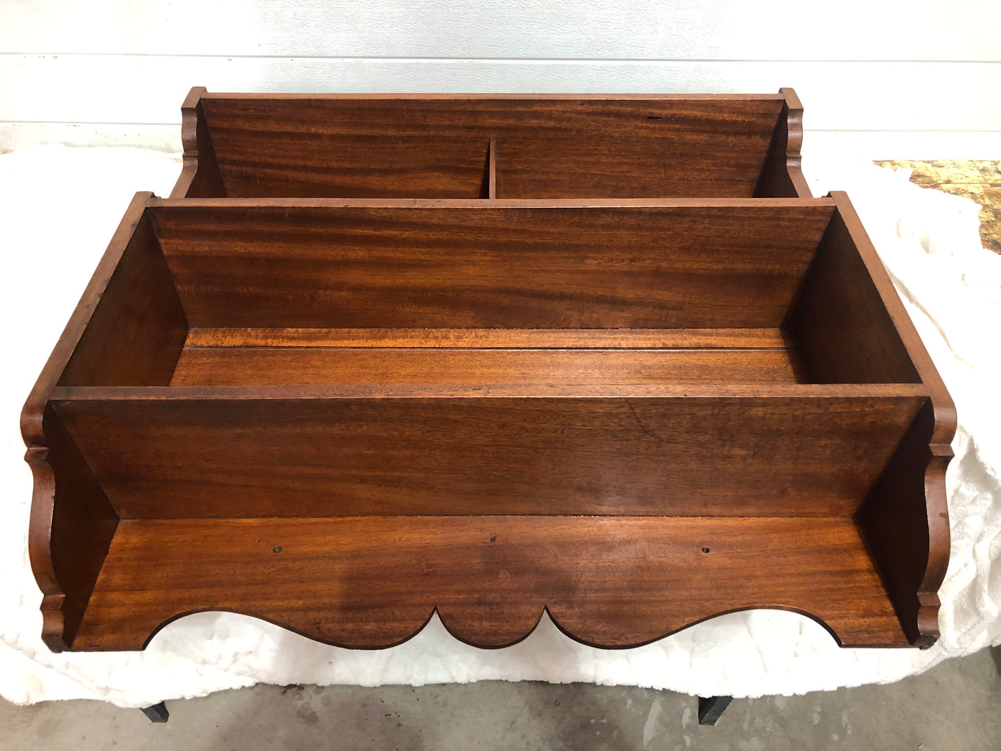 000608....Handsome Vintage Arts And Crafts Mahogany Wall Shelves