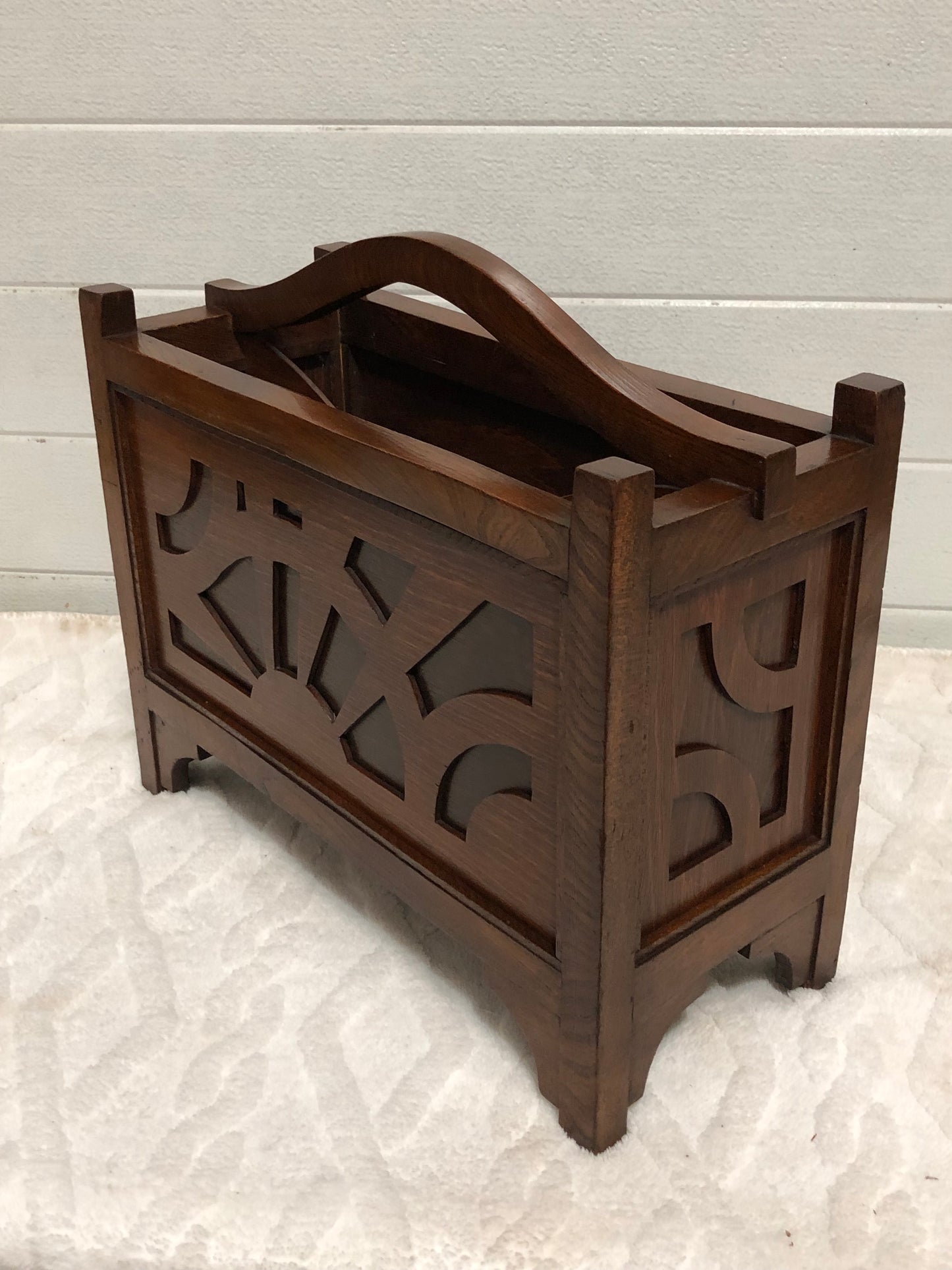 000607....Handsome Art Deco Magazine/Record Rack