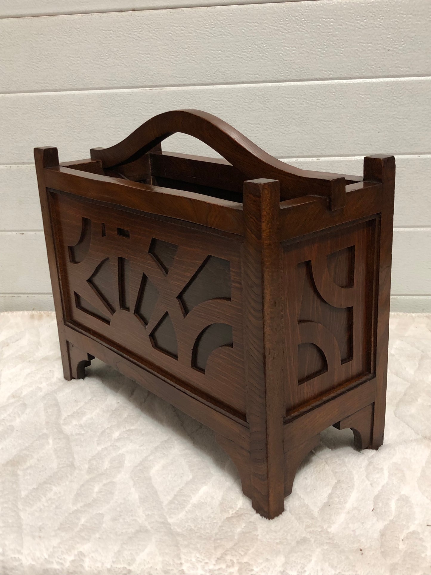 000607....Handsome Art Deco Magazine/Record Rack