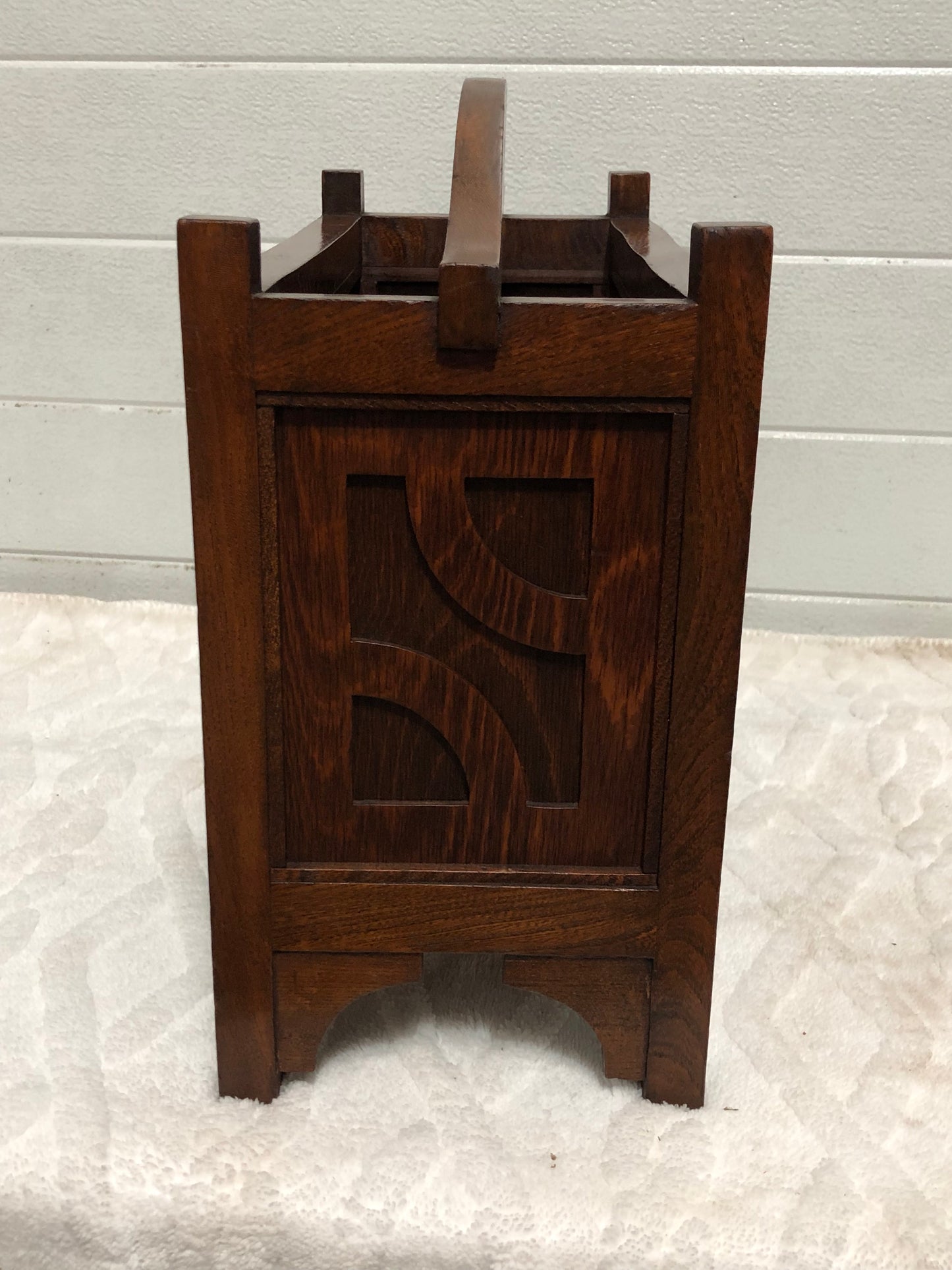 000607....Handsome Art Deco Magazine/Record Rack