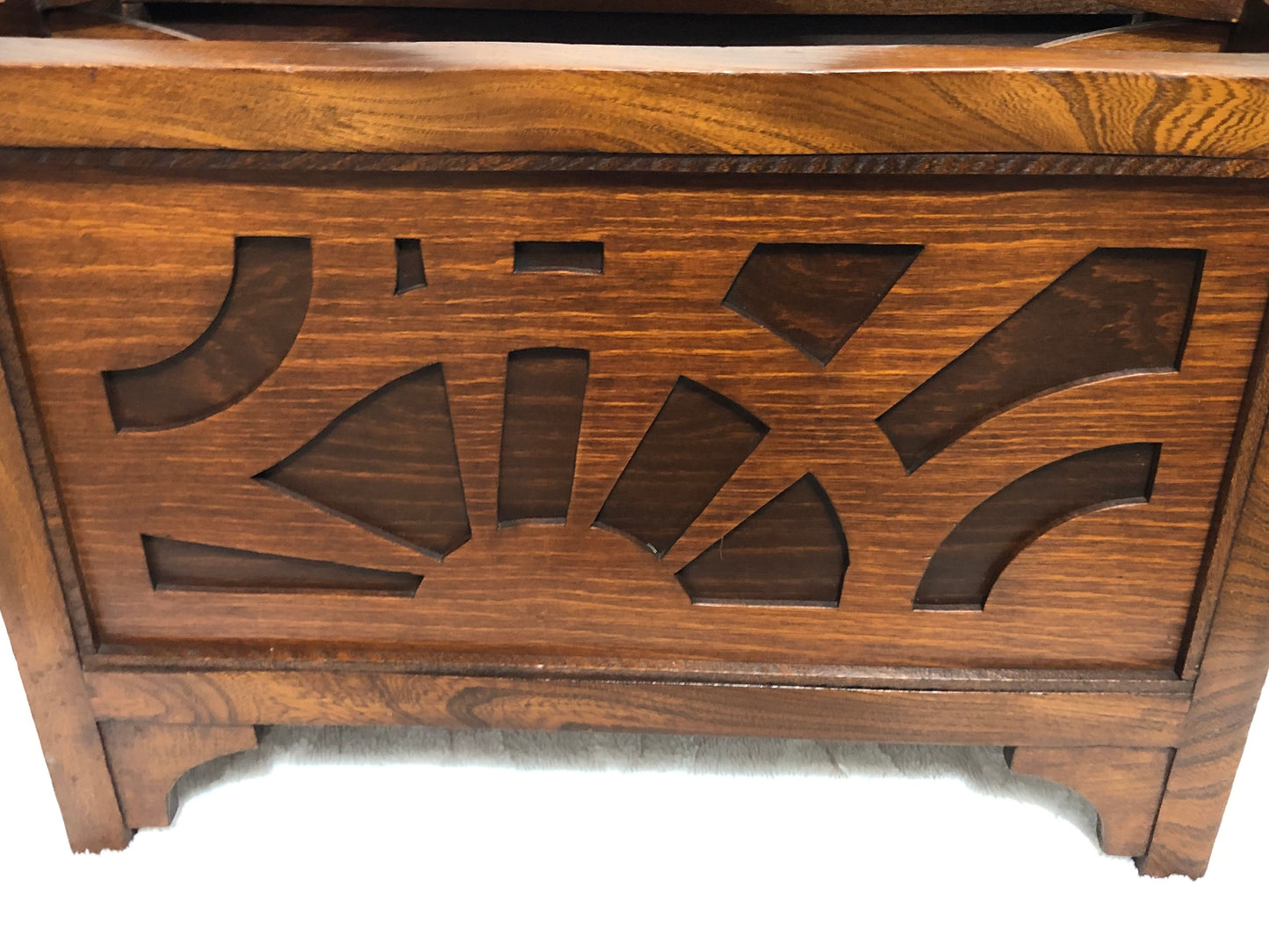 000607....Handsome Art Deco Magazine/Record Rack