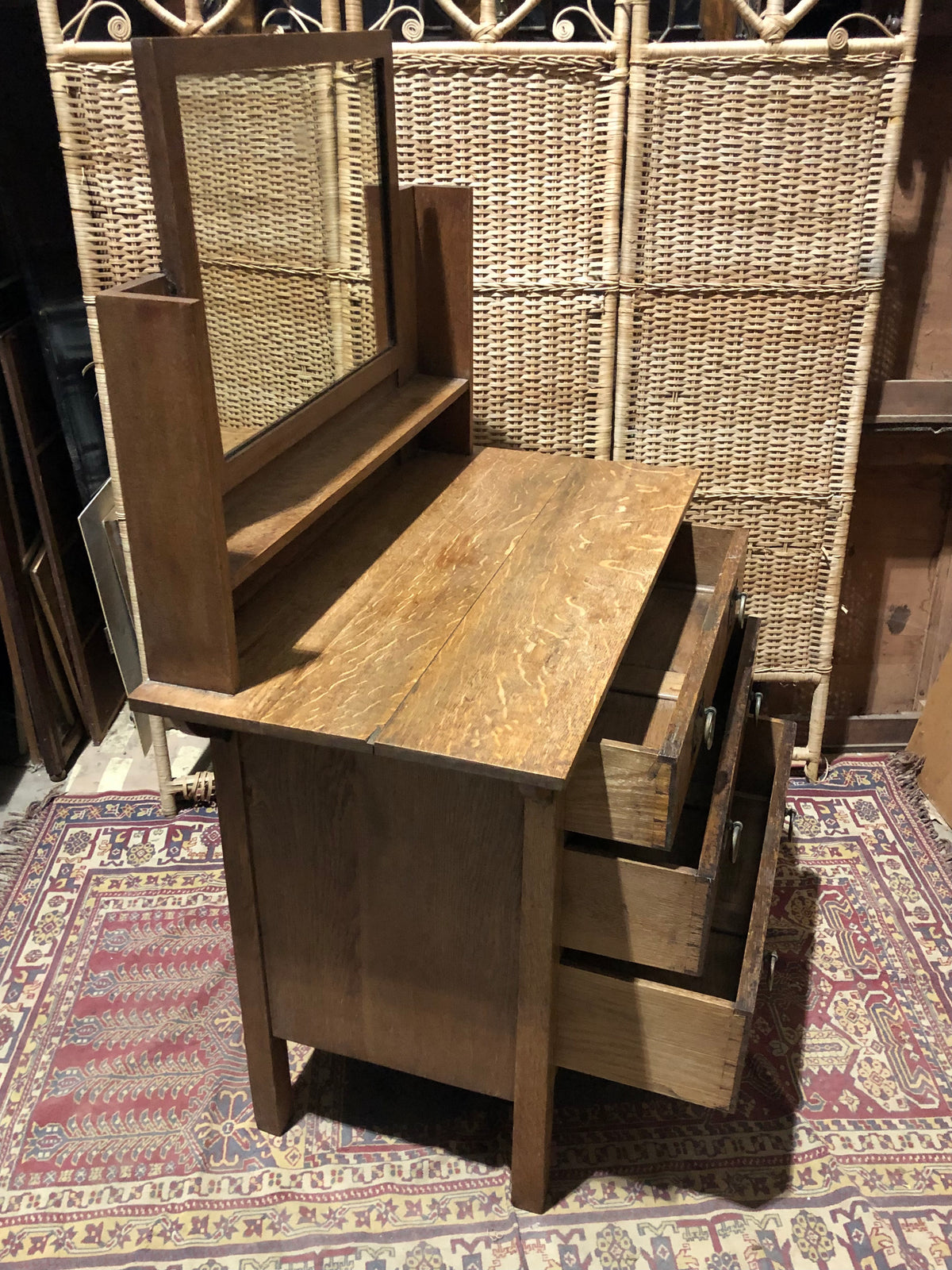 000484....Handsome Arts And Crafts Oak Dressing Table/Chest