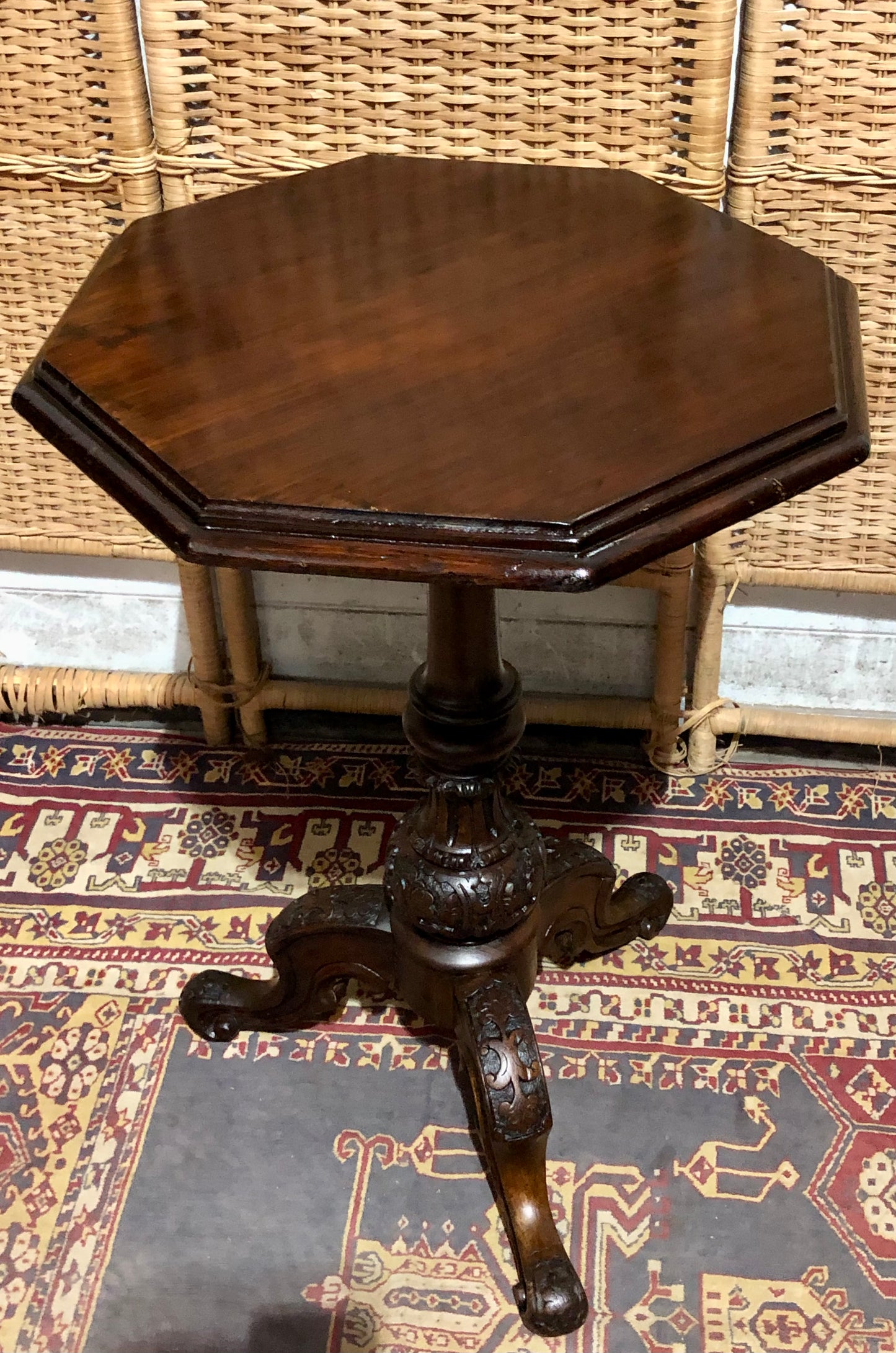 000599....Handsome Antique Accent Table With Carved Walnut Base
