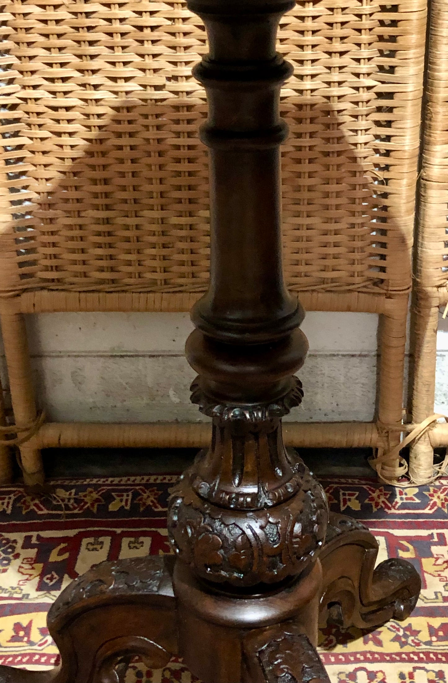 000599....Handsome Antique Accent Table With Carved Walnut Base