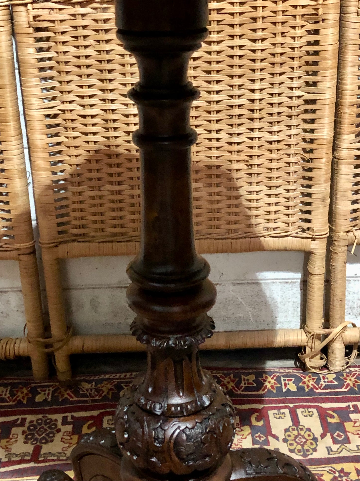 000599....Handsome Antique Accent Table With Carved Walnut Base