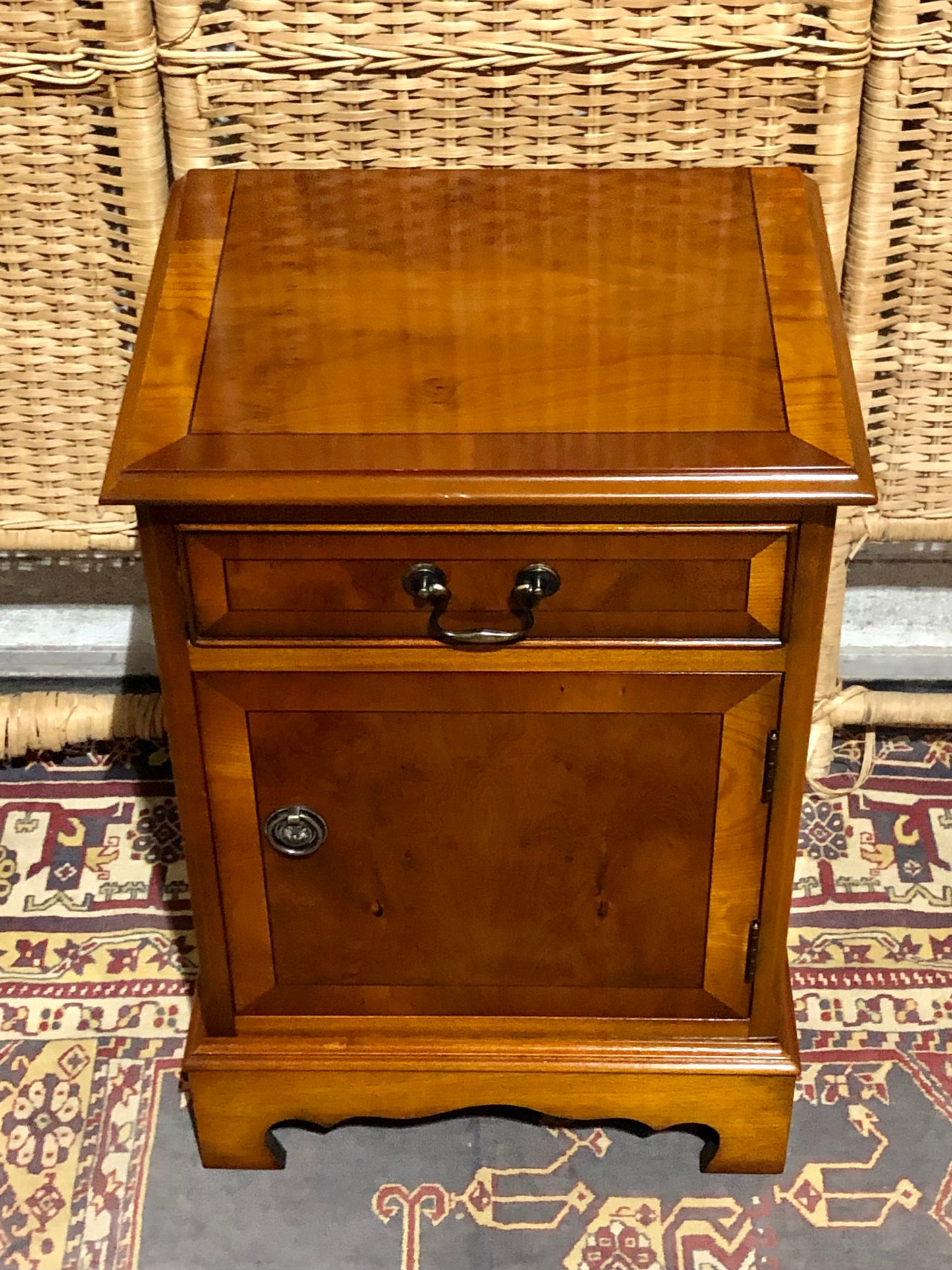 000587....Handsome Pair Of Vintage Yew Bedside Tables
