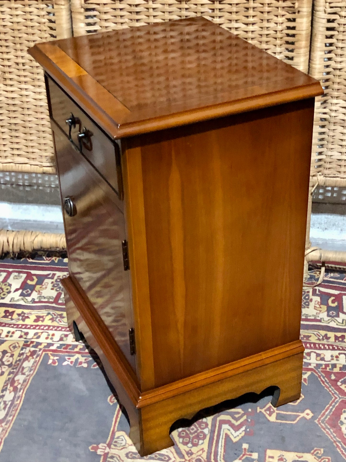 000587....Handsome Pair Of Vintage Yew Bedside Tables