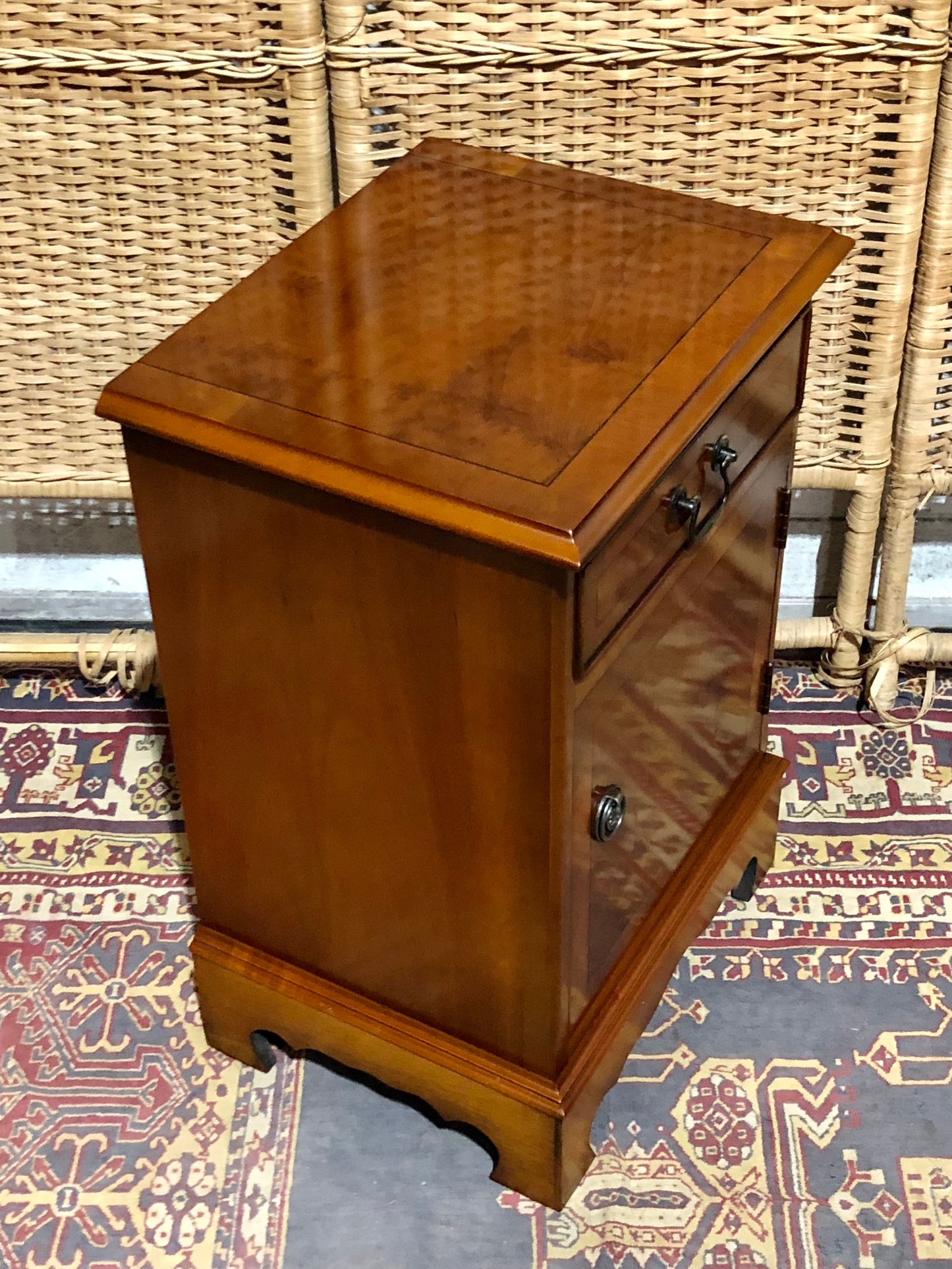 000587....Handsome Pair Of Vintage Yew Bedside Tables