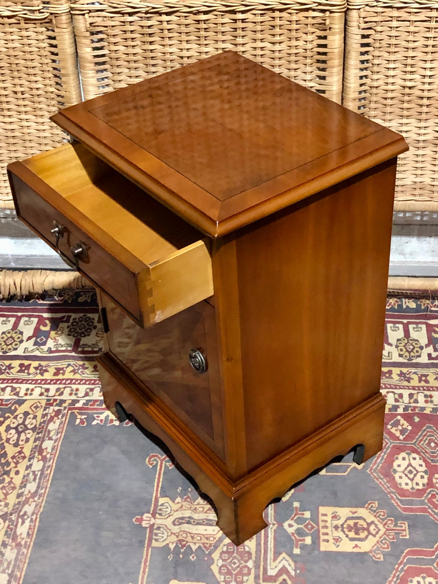000587....Handsome Pair Of Vintage Yew Bedside Tables