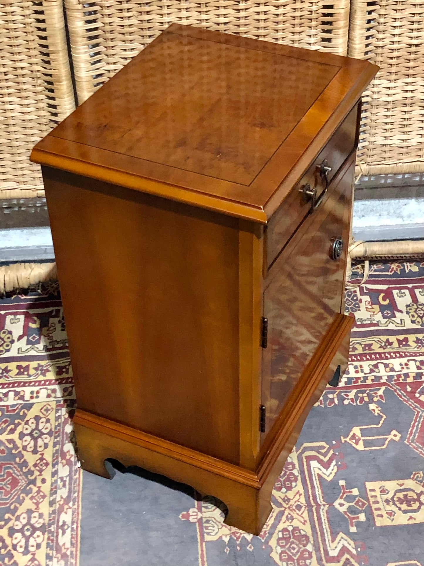 000587....Handsome Pair Of Vintage Yew Bedside Tables