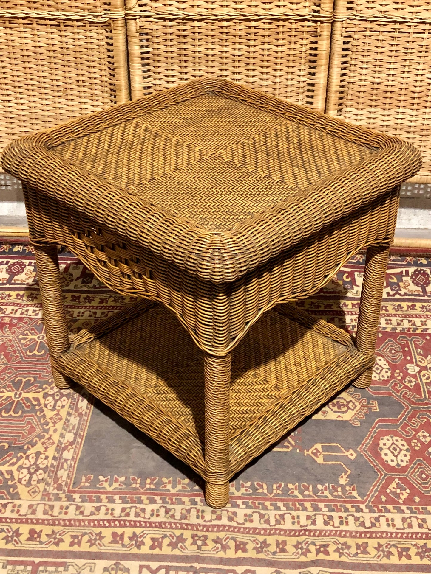 000586....Handsome Vintage Wicker Coffee Table
