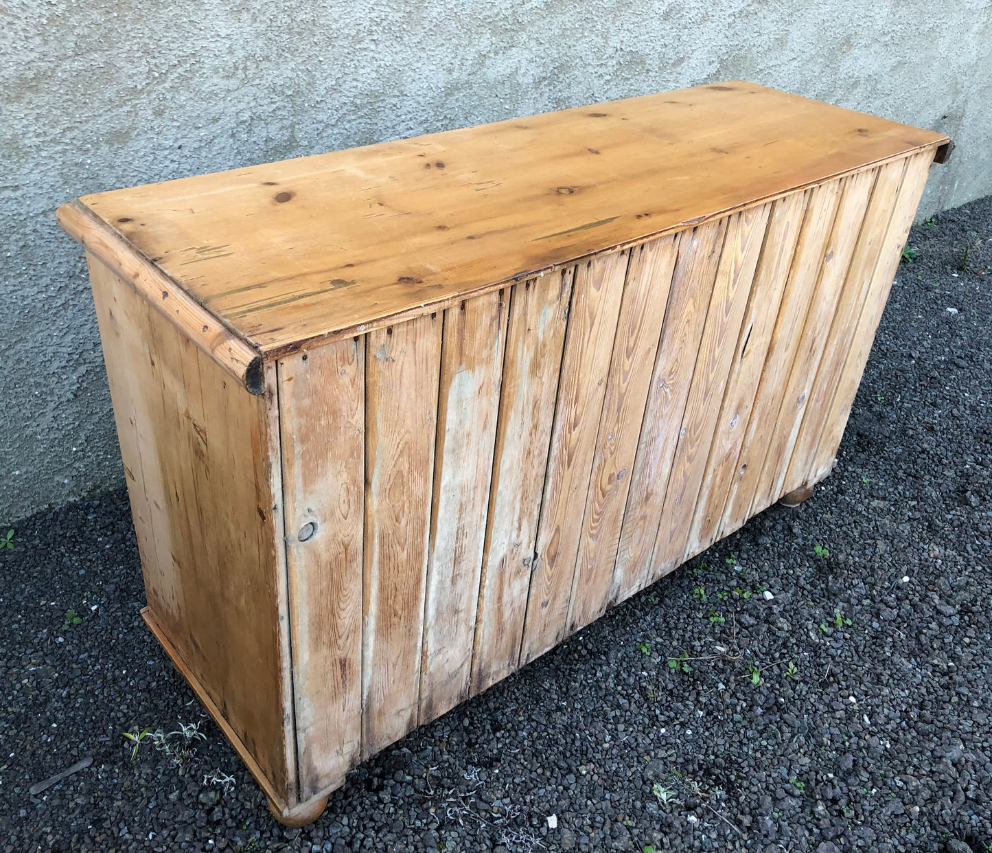 000572....Handsome Antique Pine Sideboard/Dresser Base