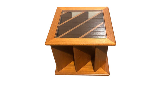 000860....Handsome Retro Teak Coffee Table