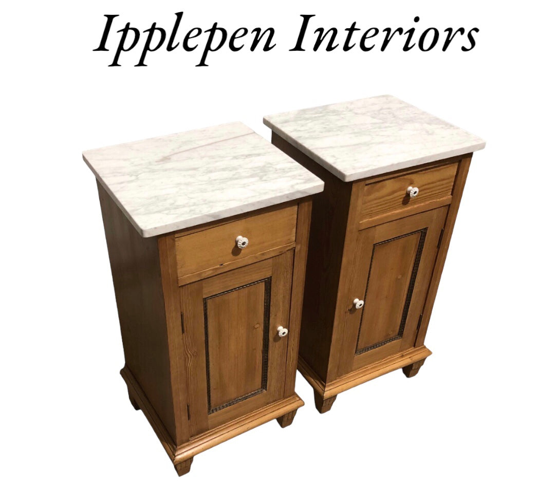 000855....Handsome Pair Of Continental Pine Bedside Cabinets / Bedside Tables ( sold )