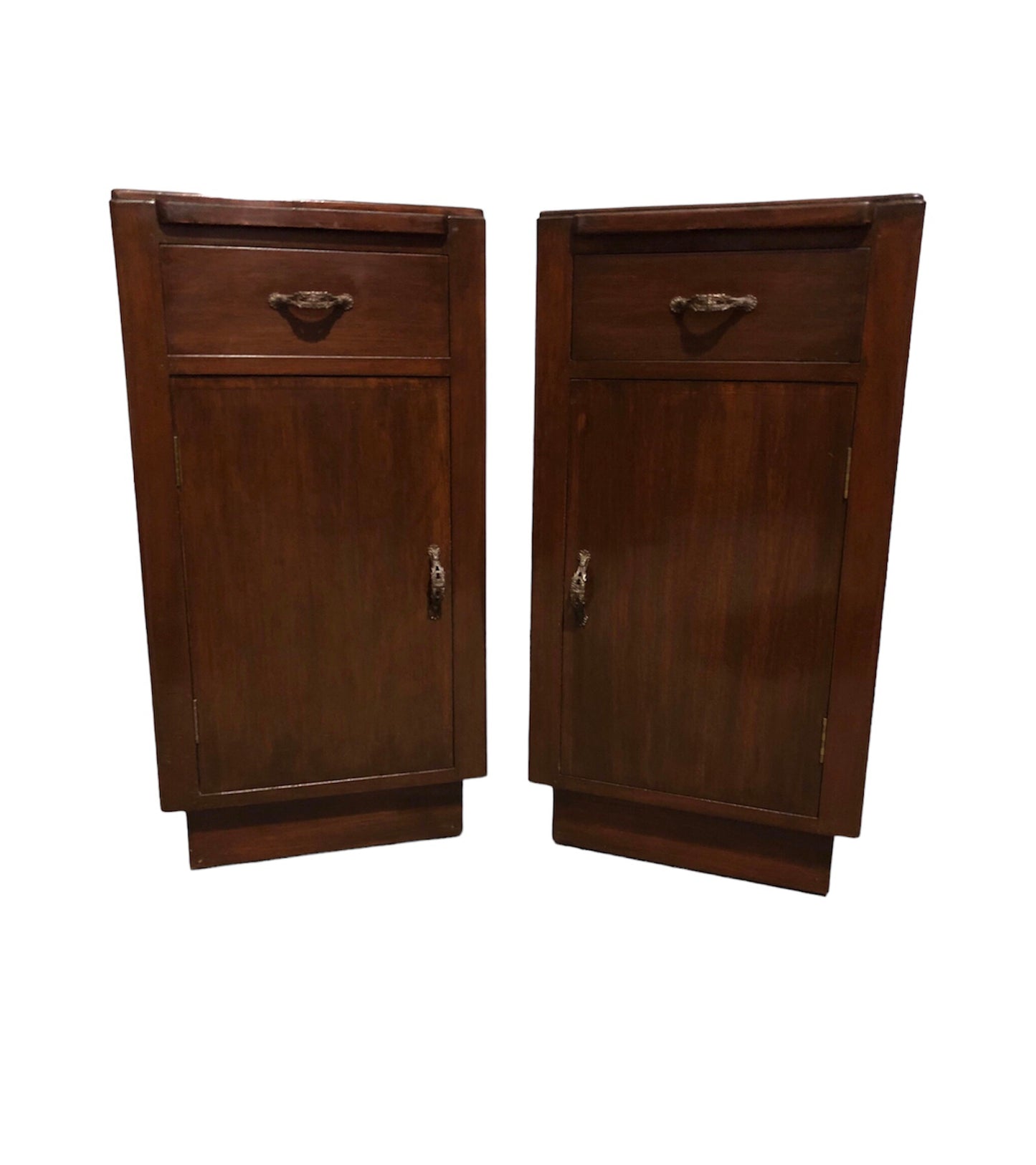 000767....Handsome Pair Of Art Deco Mahogany Bedside Tables / Bedside Cabinets