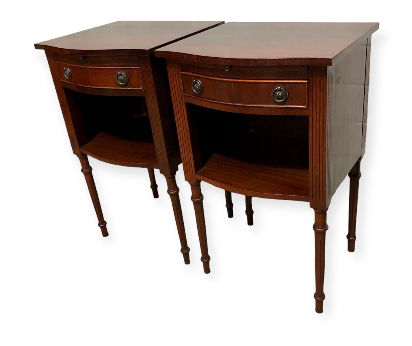 000710...Handsome Pair Of Vintage Mahogany Bedside Tables / Lamp Tables ( sold )