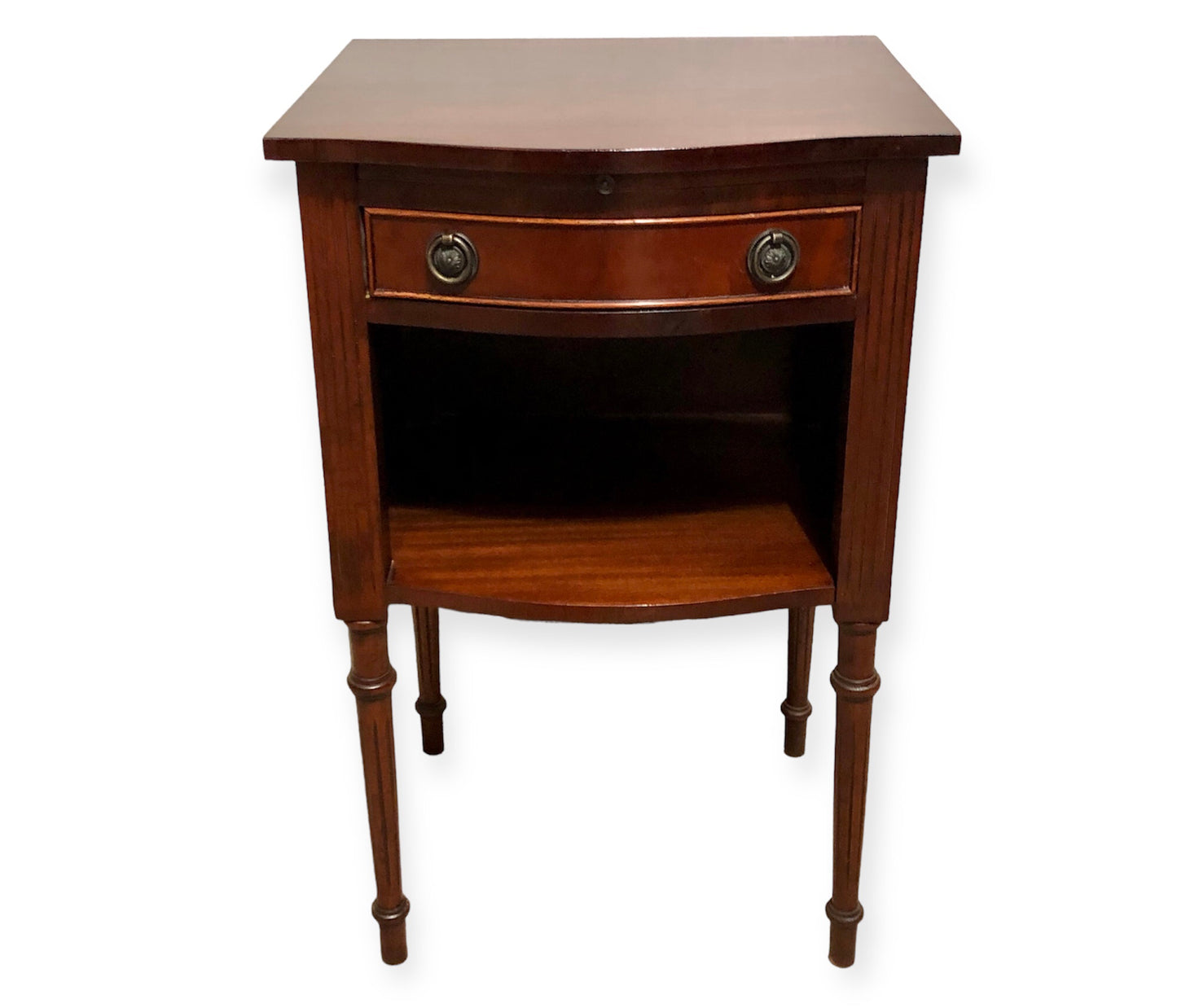 000710...Handsome Pair Of Vintage Mahogany Bedside Tables / Lamp Tables ( sold )