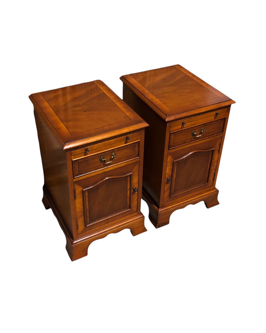 000690....Handsome Pair Of Vintage Yew Bedside Tables / Lamp Tables