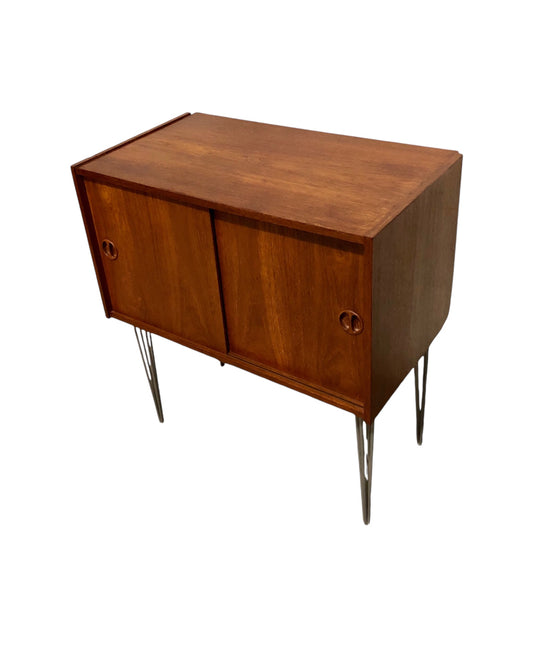 000687....Retro Teak Drinks Cabinet