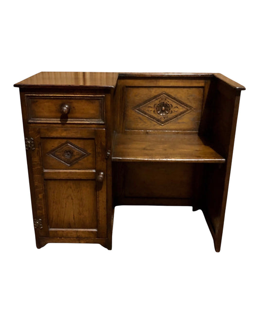 000679....Handsome Vintage Carved Oak Hall Seat