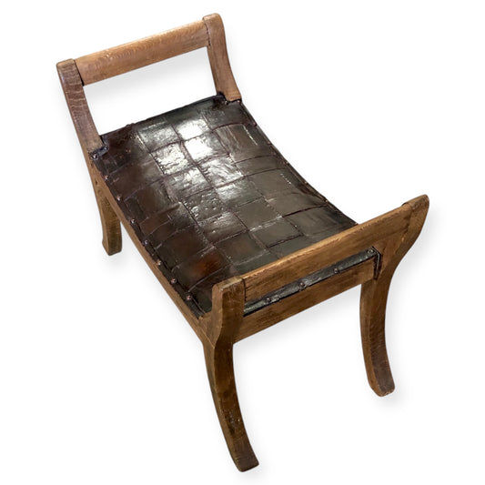 000673....Handsome Rare Arts And Crafts Oak Stool