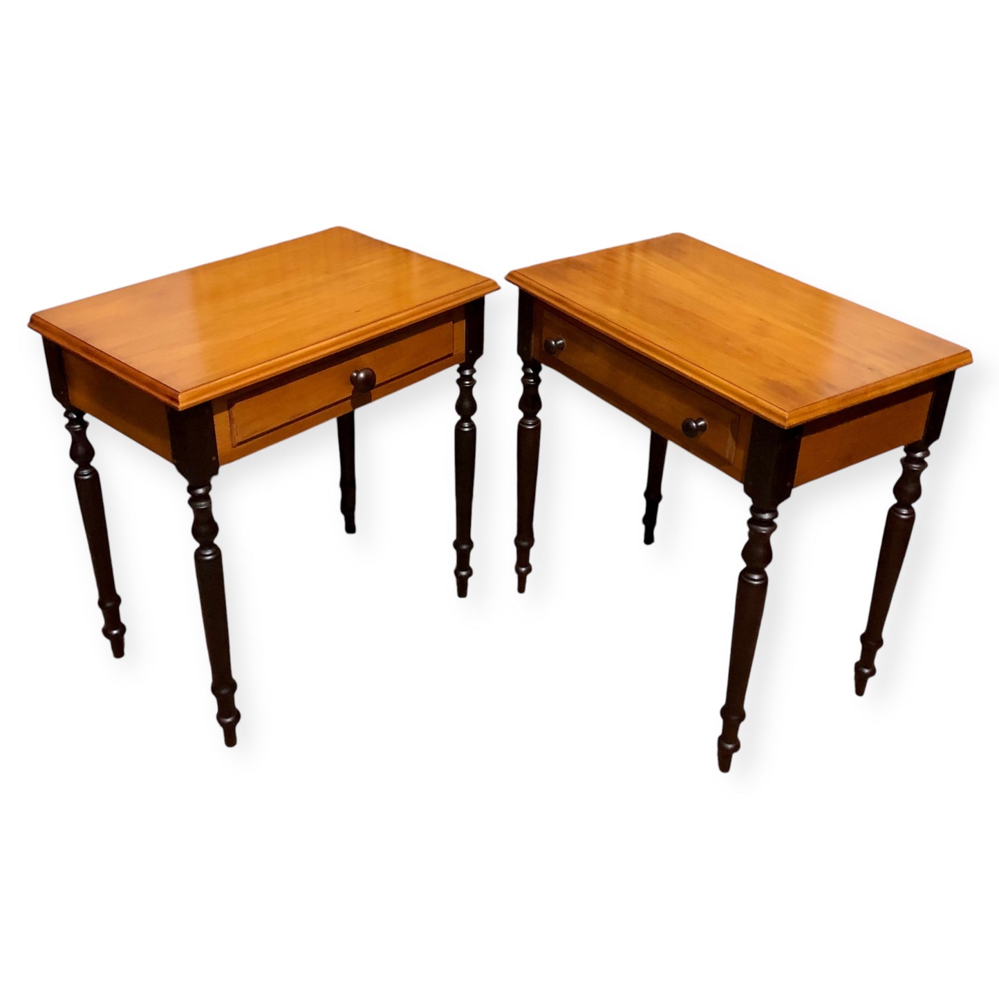 000671....Handsome Pair Of Vintage Bedside Tables Or Lamp Tables