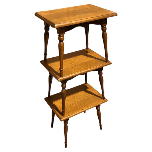 000667....A Set Of Three Vintage Small Oak Tables / Plantstands