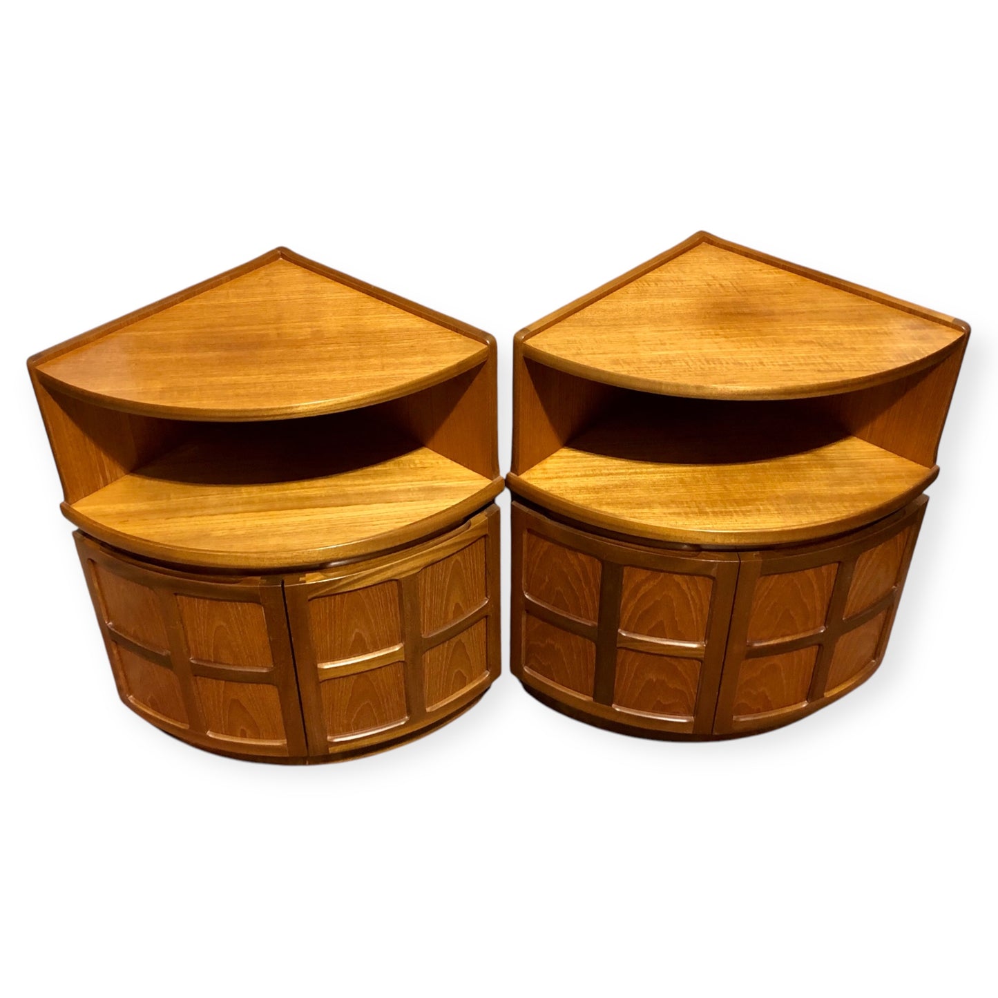 000664.... A Handsome Pair Of Retro Teak Corner Cabinets By Nathan