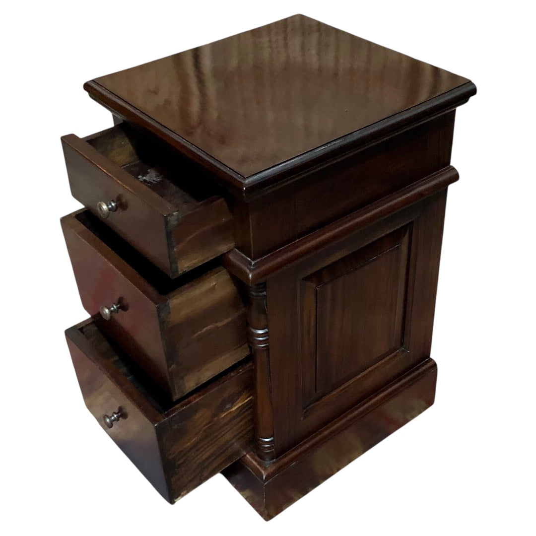 000638....Handsome Pair Of Vintage Bedside Chests ( sold )